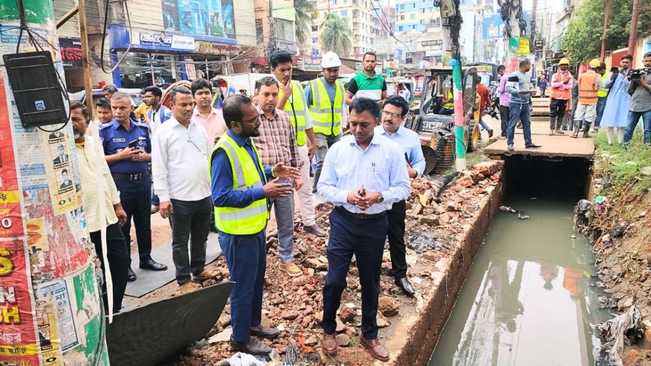 অনিশ্চয়তা কাটিয়ে ফেনীতে ২৮ কোটির উন্নয়নকাজ শুরু