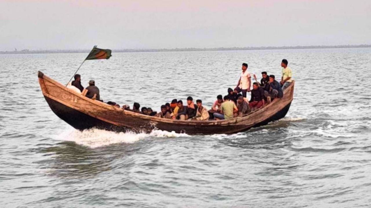 নাফ নদী থেকে ৭ বাংলাদেশি জেলেকে ধরে নিয়ে গেছে আরাকান আর্মি