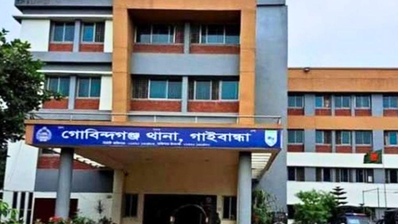 ধানের আড়তে বসে দাখিল পরীক্ষার খাতা লেখা, আটক ২