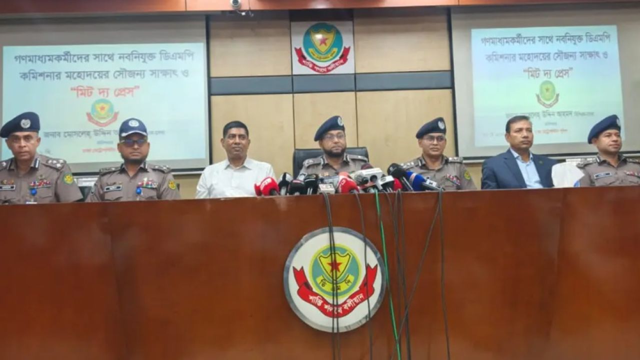 অপরাধে জড়িতদের রাজনৈতিক পরিচয় দেখা হবে না: ডিএমপি কমিশনার