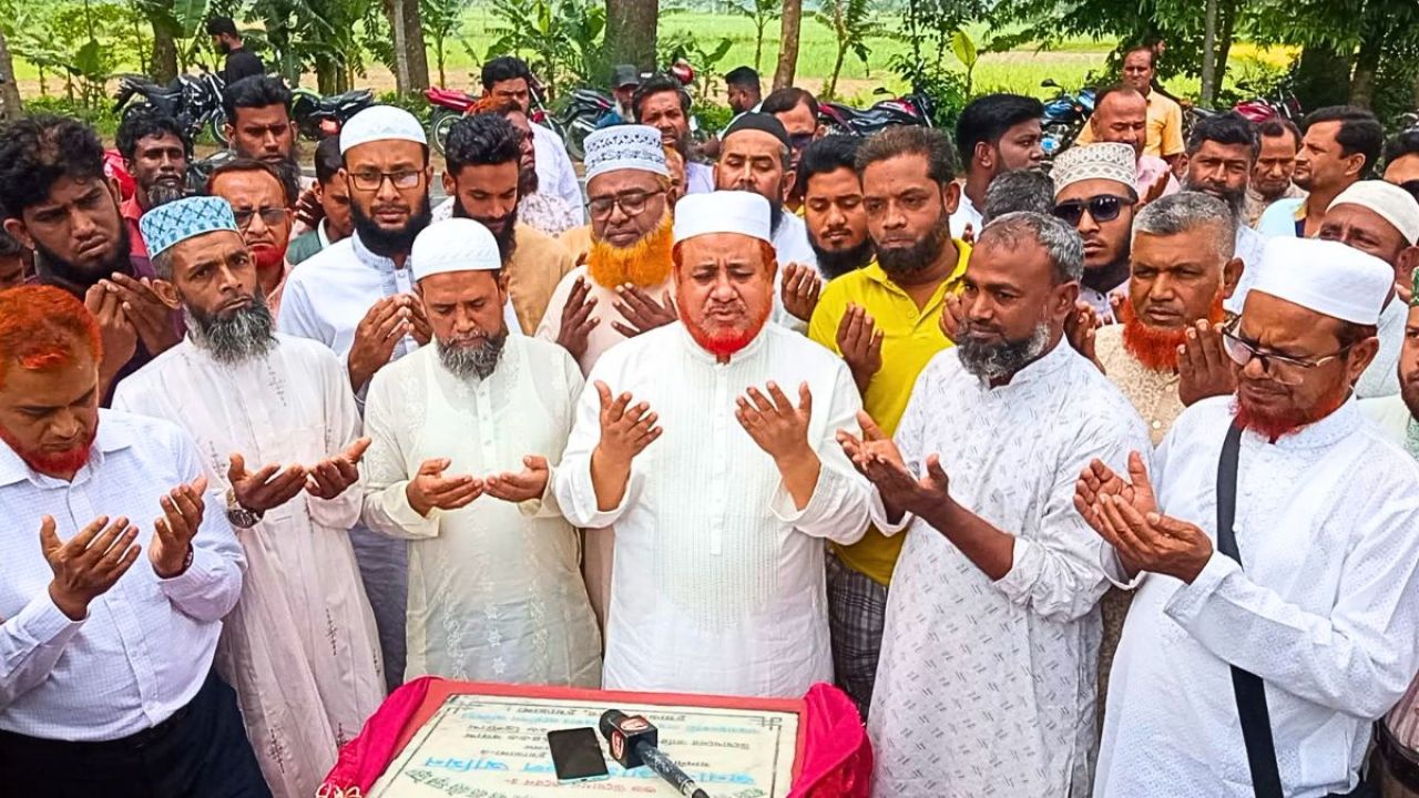 চুয়াডাঙ্গায় ১ কোটি ৭০ লাখ টাকার সড়ক উন্নয়নকাজের উদ্বোধন