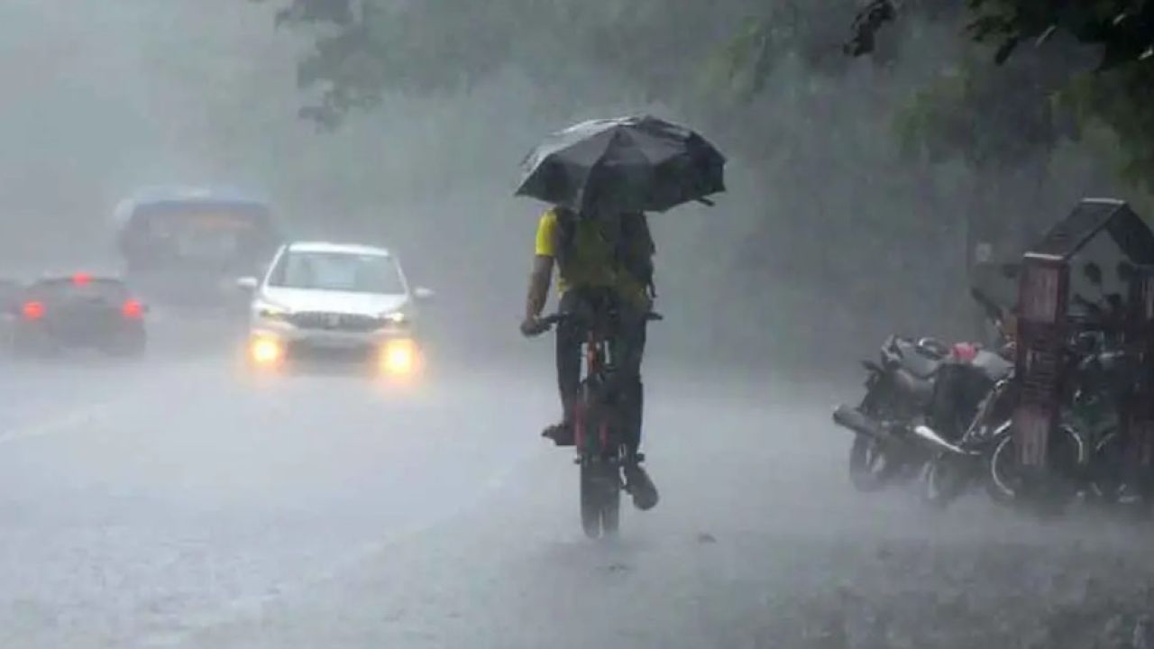 এবার ৪ বিভাগে ‘অতি ভারী’ বর্ষণ, ১০ অঞ্চলে ঝড়