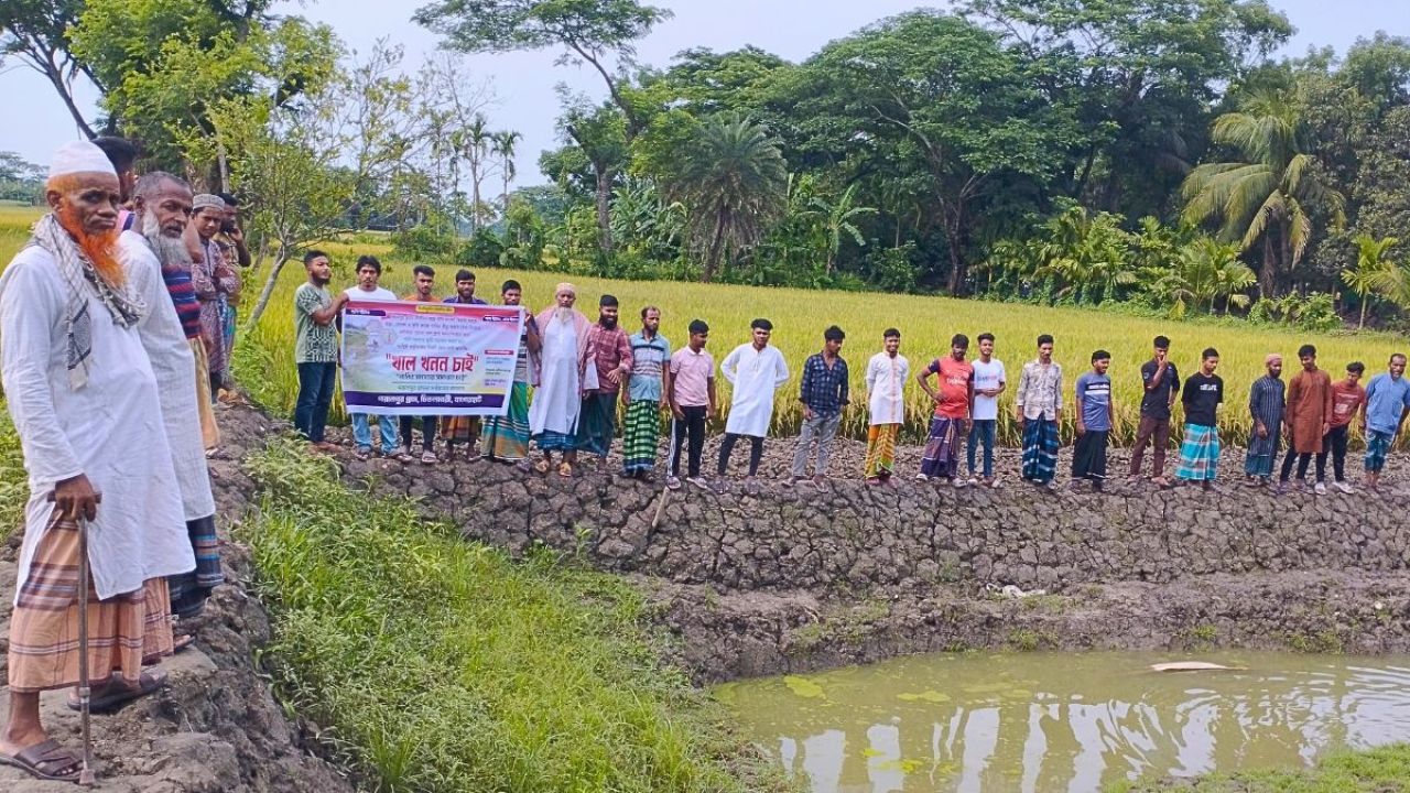 কয়েক দশক ধরে সংস্কার নেই, চিতলমারীতে অস্তিত্ব সংকটে খাল