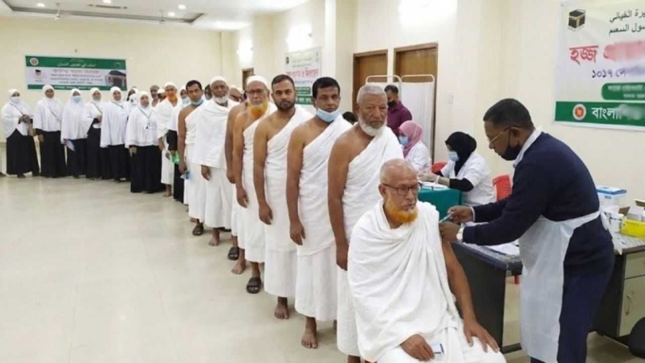 সৌদি পৌঁছেছেন ৪৪ হাজার ৯৫৫ বাংলাদেশি হজযাত্রী