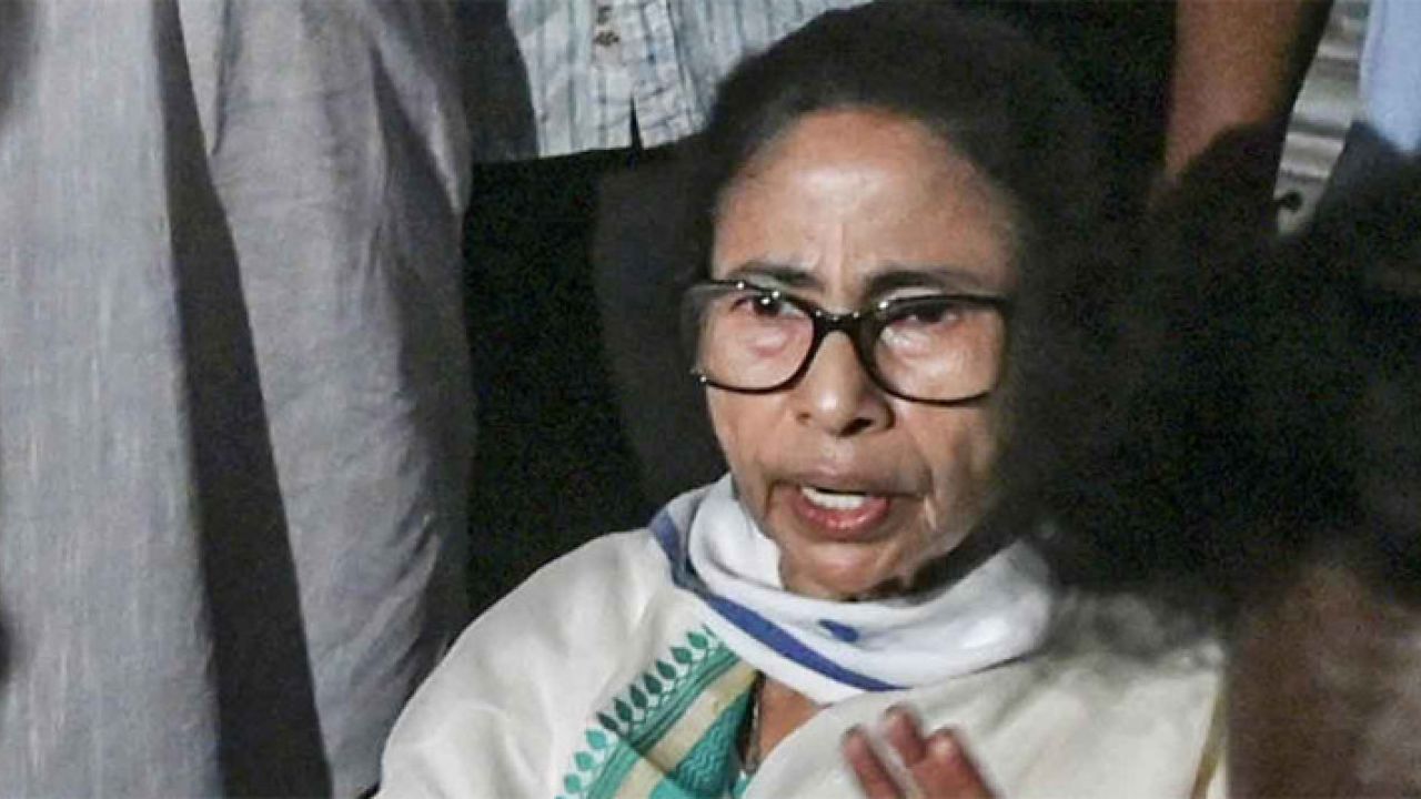 পরাজয়ের পর আজ বিকেলে সংবাদ সম্মেলন করবেন মমতা