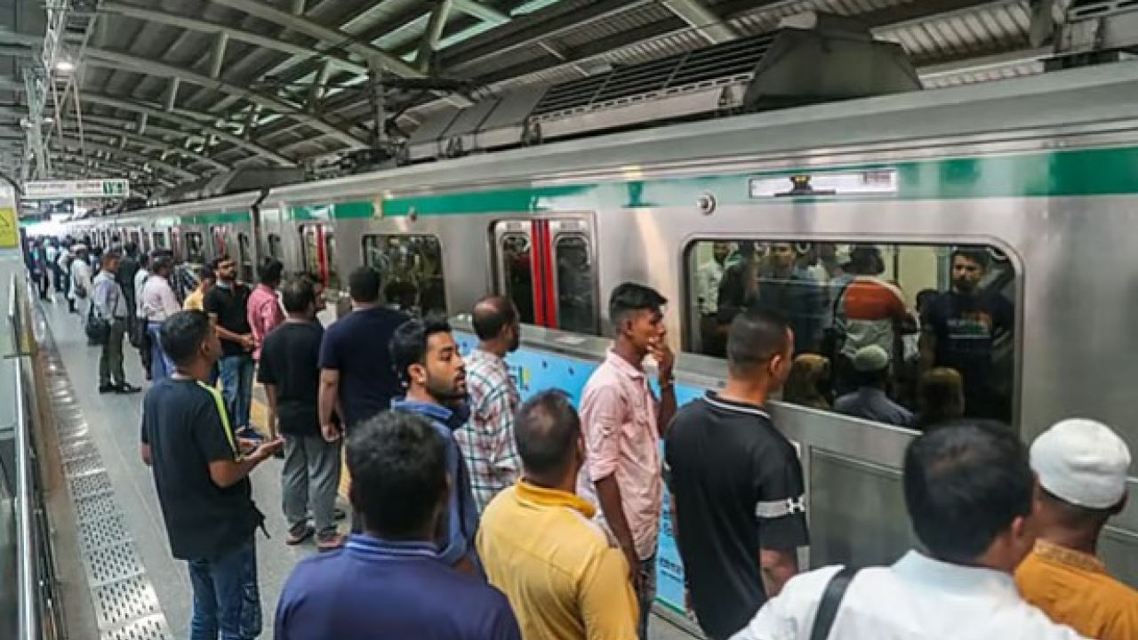 রাতে বাড়ছে মেট্রোরেলের সময়, মিলবে আরও স্বস্তি