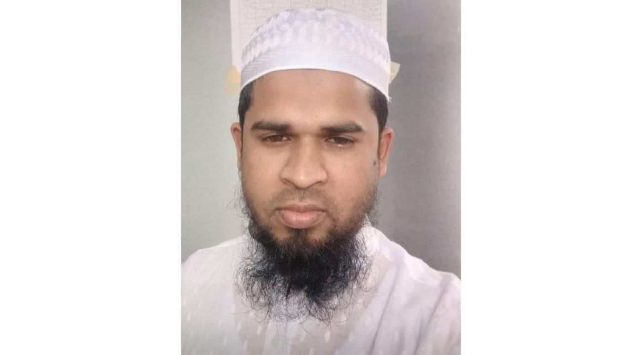 নেত্রকোনায় শিক্ষার্থীকে ধর্ষণের অভিযোগে সেই আলোচিত মাদরাসা শিক্ষক গ্রেপ্তার