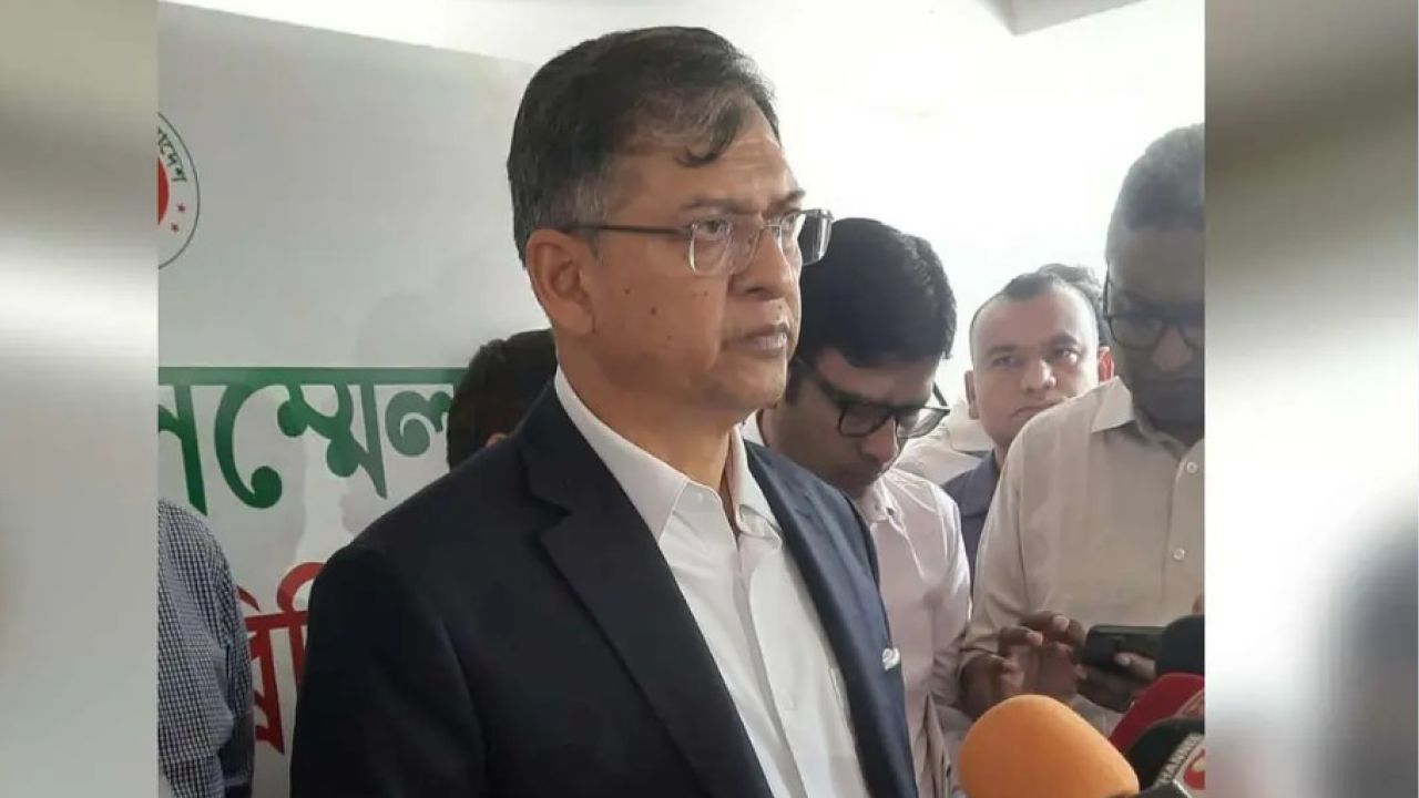 সড়ক ও রেলপথের আশেপাশে হবে না পশুর হাট : স্বরাষ্ট্রমন্ত্রী