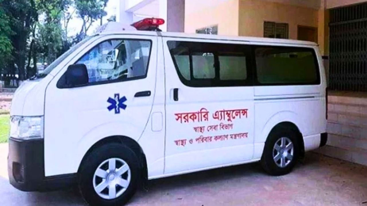 চালকের অভাবে ঘুরছে না সরকারি অ্যাম্বুলেন্সের চাকা