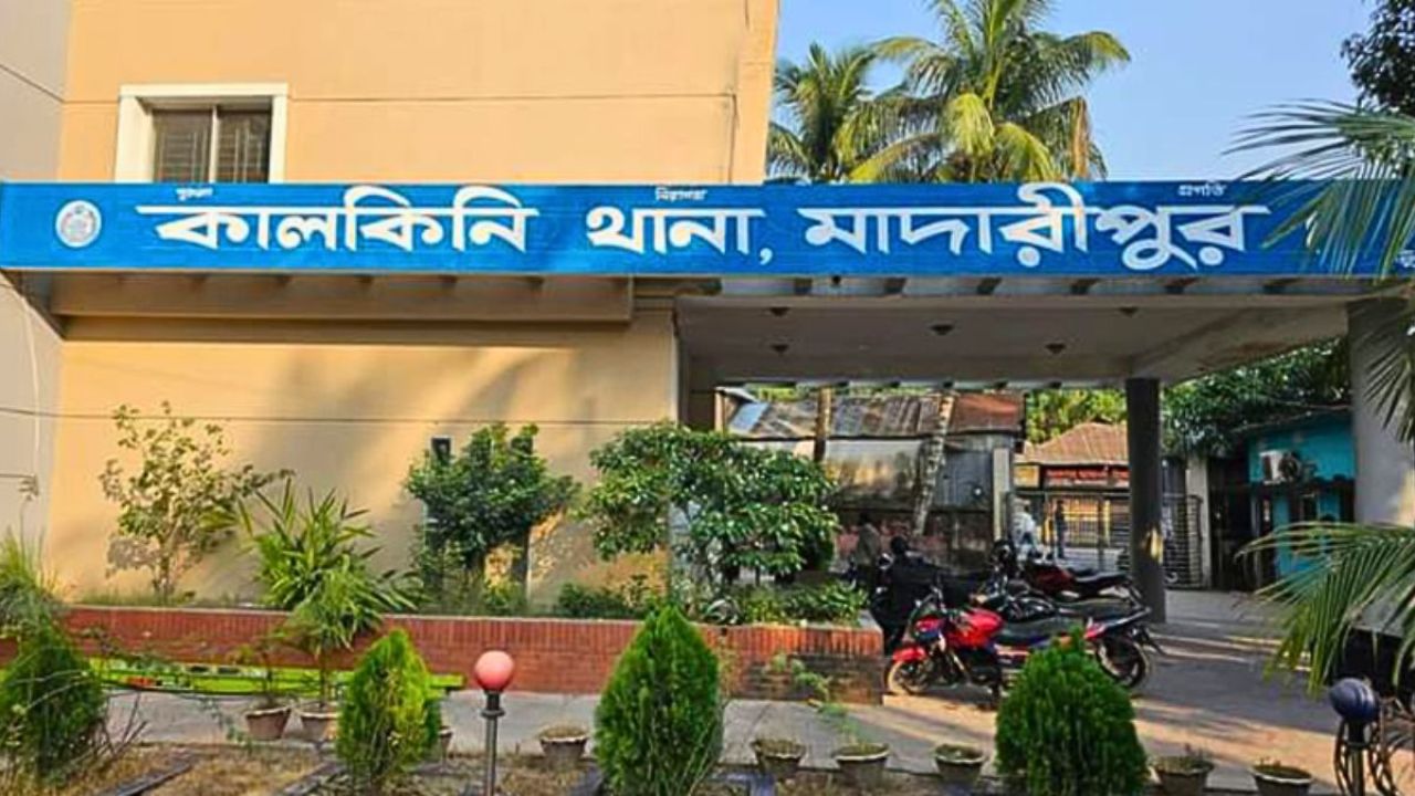 কালকিনিতে হত্যাসহ একাধিক চাঞ্চল্যকর মামলার আসামি ফয়সাল গ্রেপ্তার