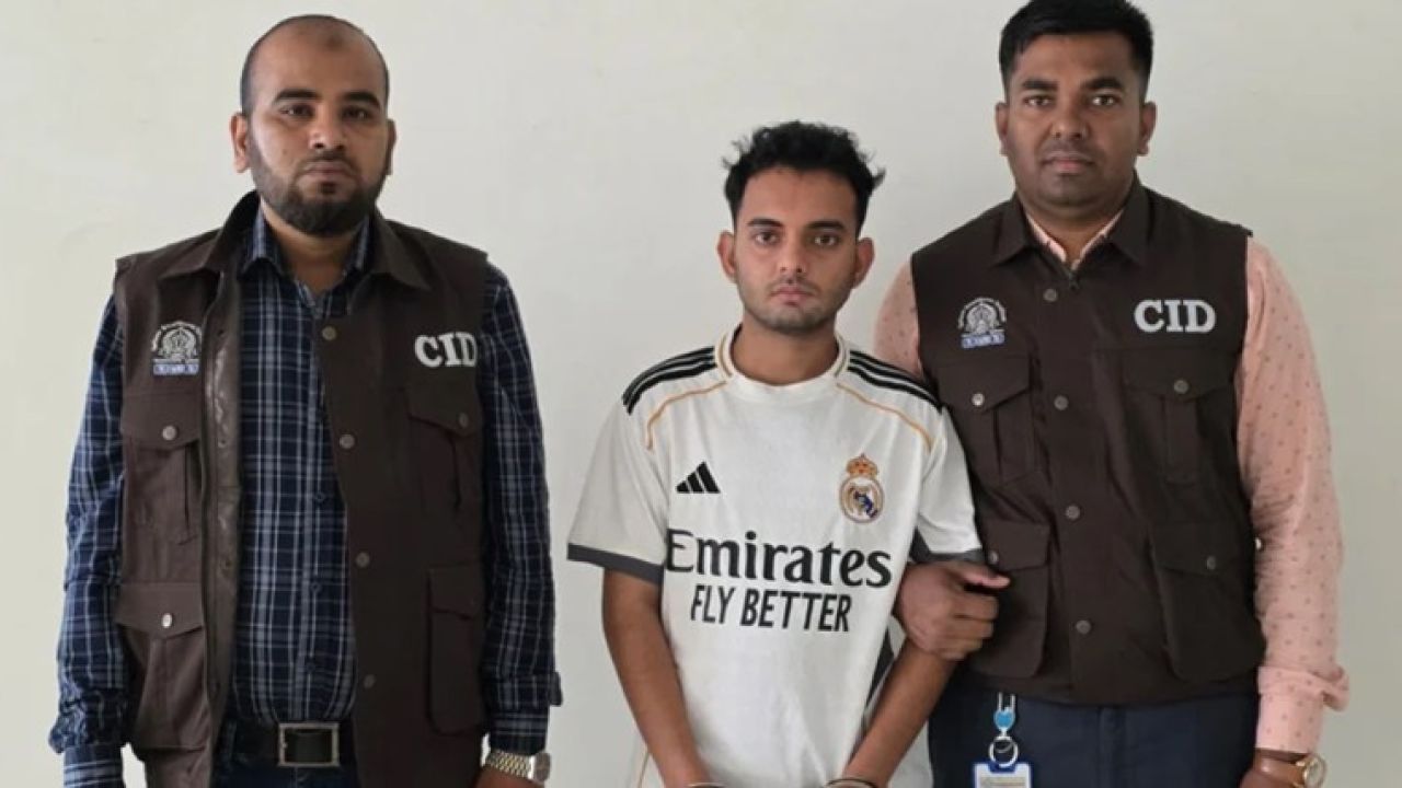 ‘গোপন তথ্য’ বিক্রির অ্যাপ তৈরি, প্রোগ্রামার গ্রেপ্তার