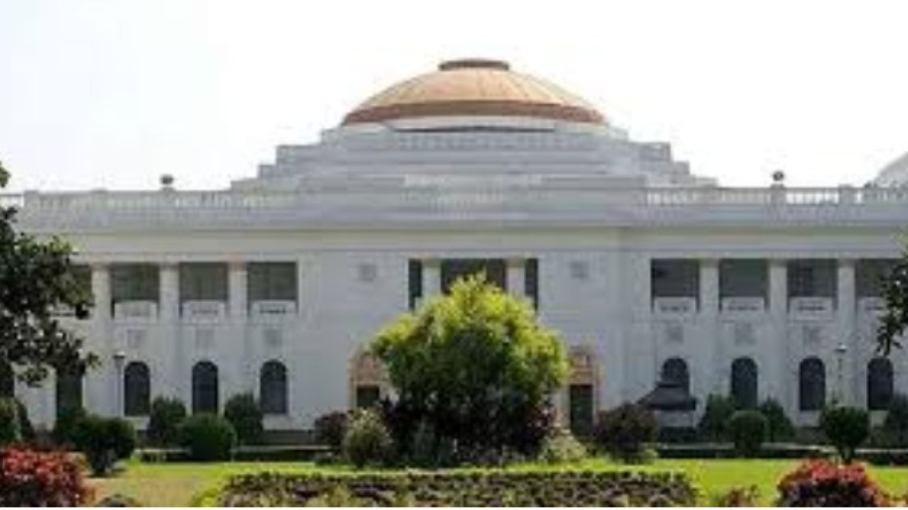 বিধানসভা ভেঙে বিতর্ক, সাংবিধানিক সংকটে পশ্চিমবঙ্গ?