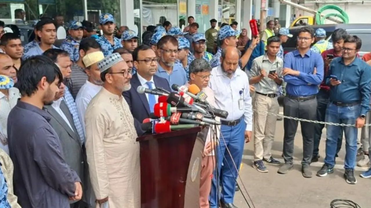 স্বপ্ন আর পূরণ হলো না: আবেগঘন প্রতিক্রিয়ায় বৃষ্টির বাবা