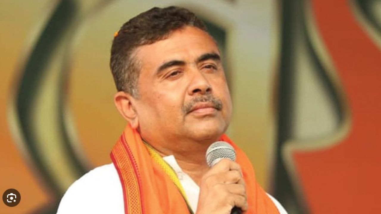 মুখ্যমন্ত্রীর শপথ নিলেন শুভেন্দু অধিকারী