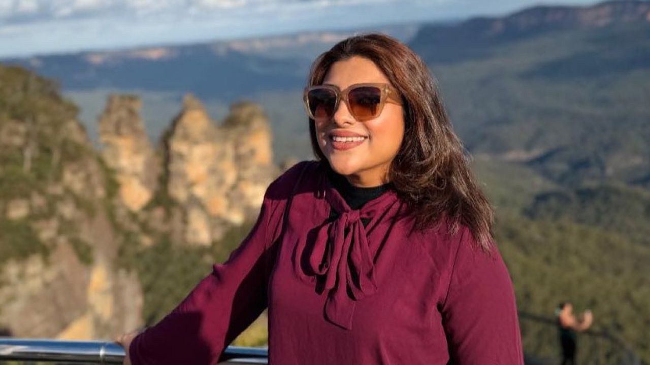 দেশে ফিরে ঈদের নাটকের কাজ করবেন মৌ