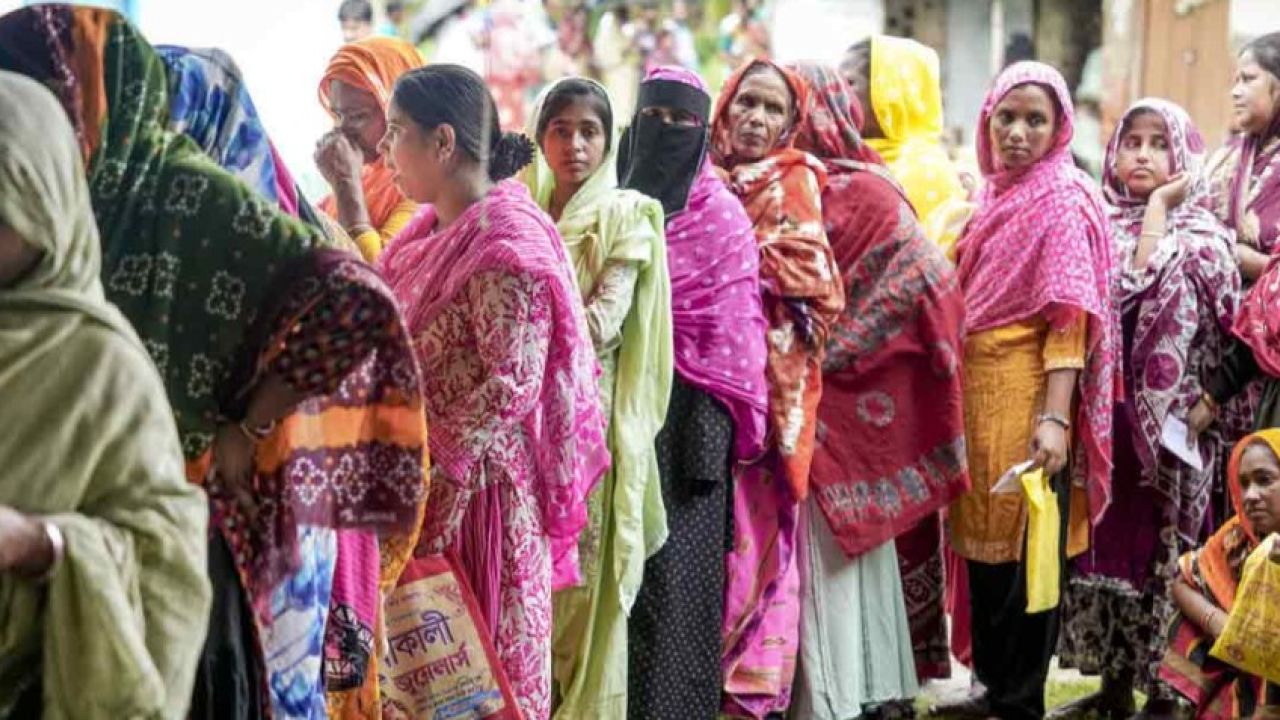 শপথ নিয়েই কাজের চ্যালেঞ্জে নতুন সরকার