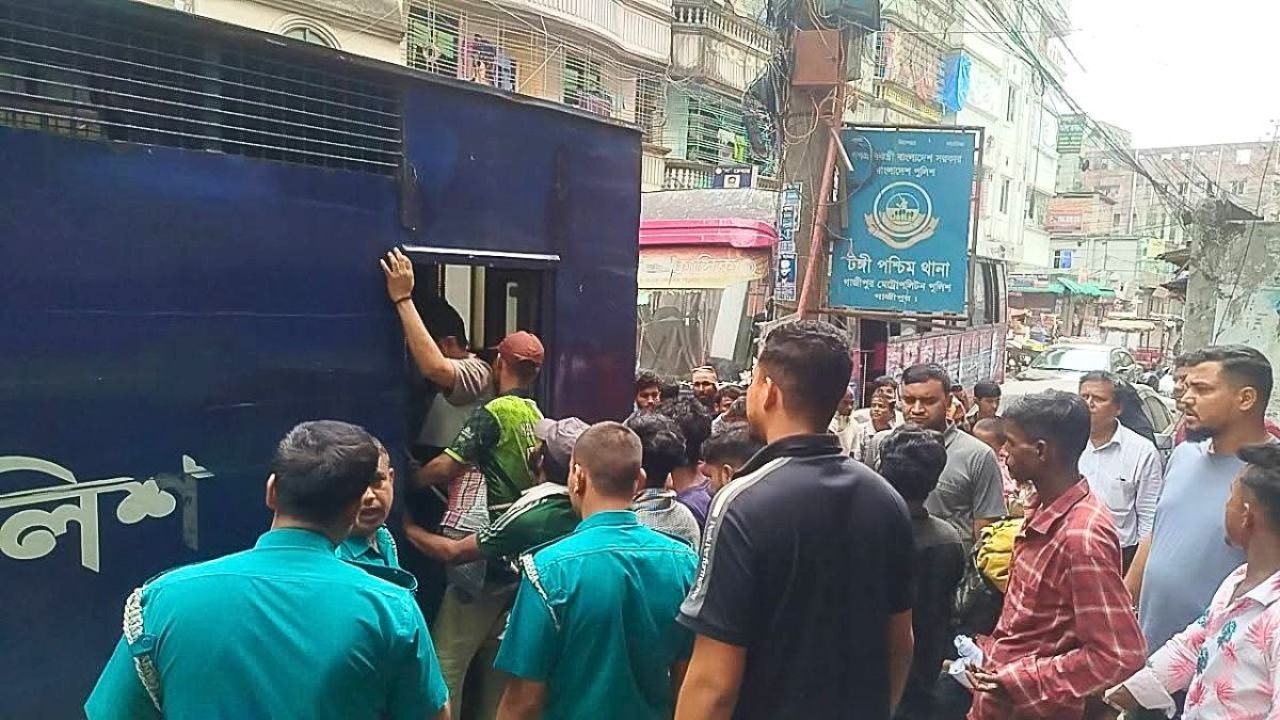 টঙ্গীর ১৯ বস্তিতে মাদকের স্বর্গরাজ্য
