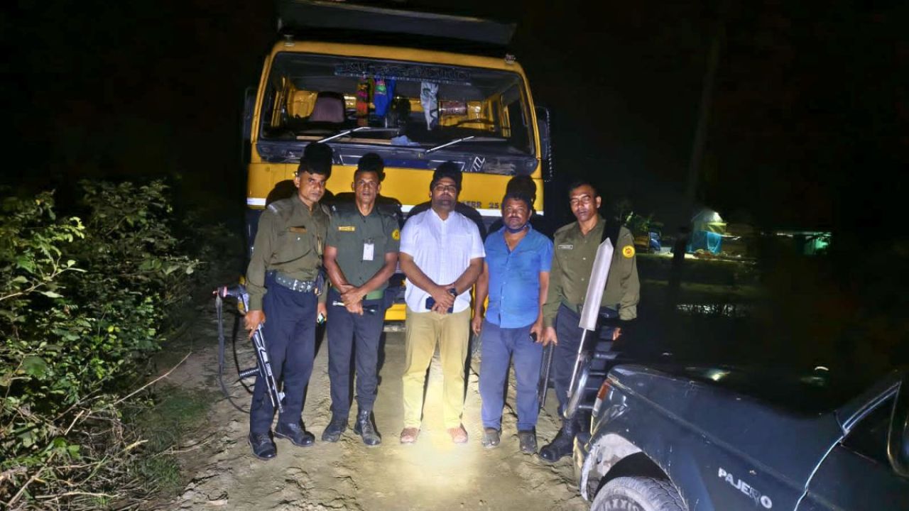 কালিহাতীতে মাটি কাটায় জরিমানা, দুই খননযন্ত্র বিনষ্ট