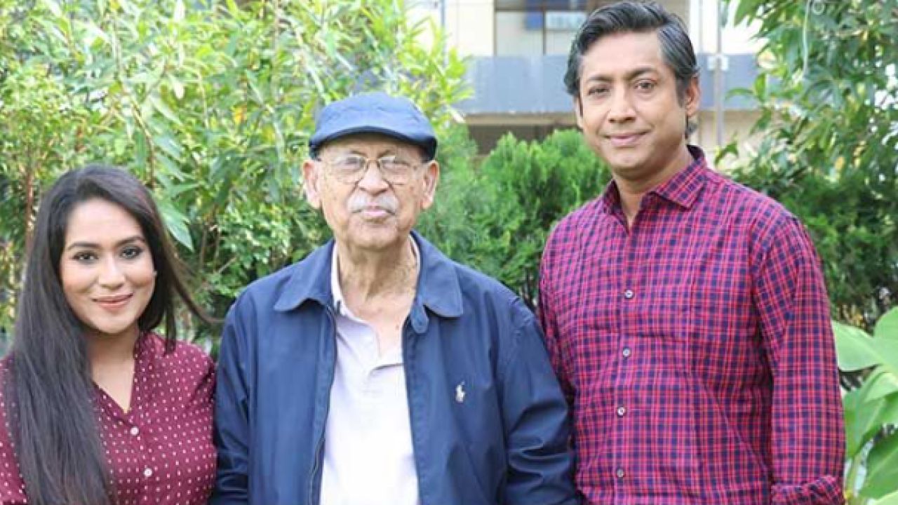 আবুল হায়াতের নির্দেশনায় রওনক-মম