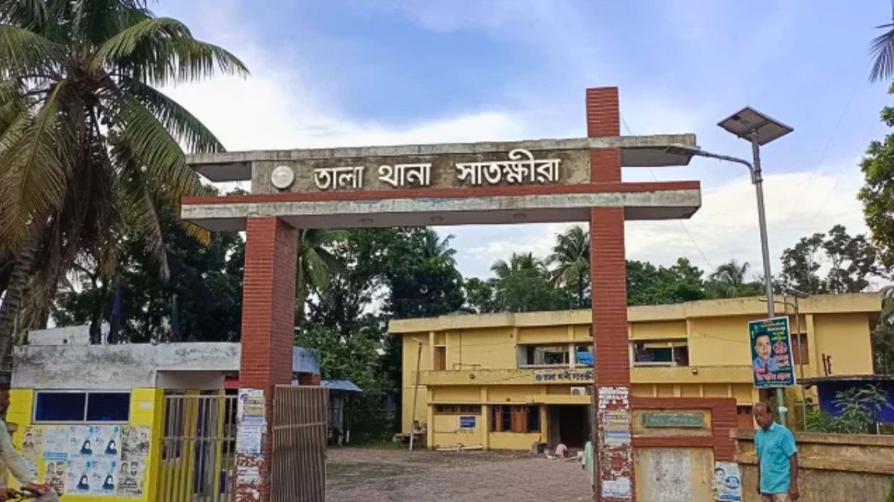 সাতক্ষীরার তালায় খালে মাছ ধরতে এসে বৃদ্ধের মৃত্যু