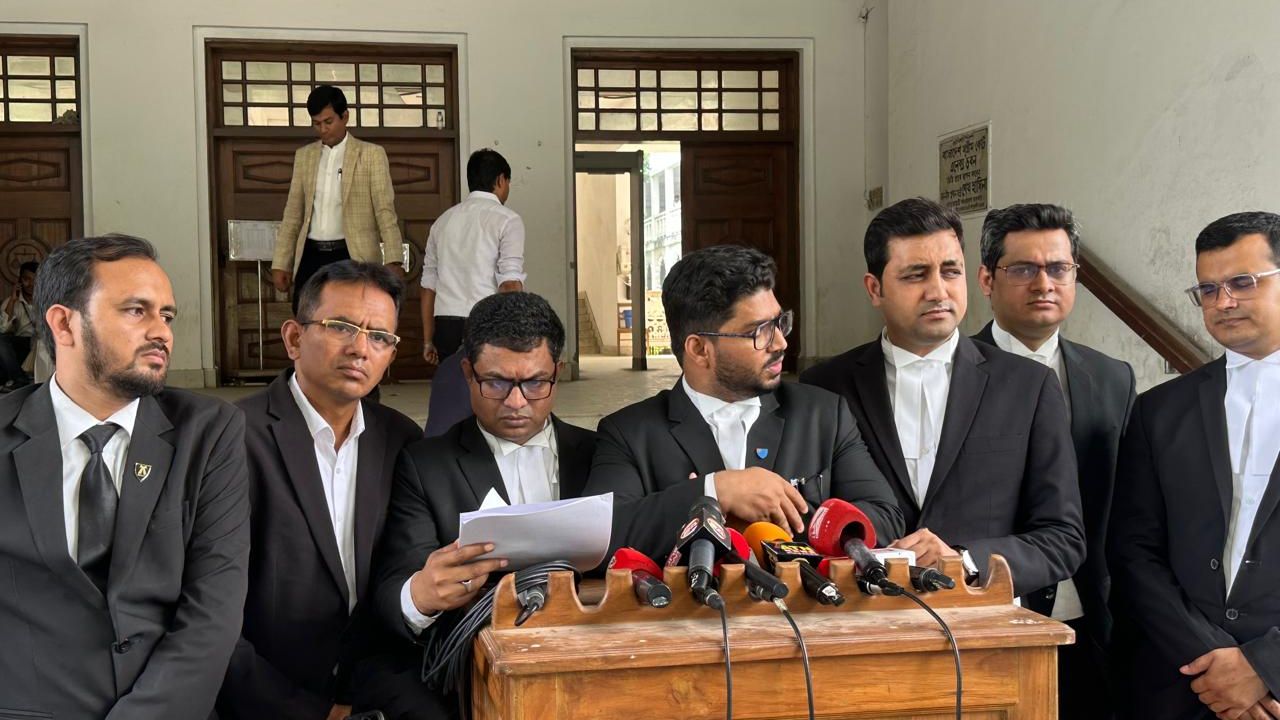 গণভোটের প্রচারে রাষ্ট্রীয় ও ব্যাংকের অর্থ ব্যয়ের অভিযোগ