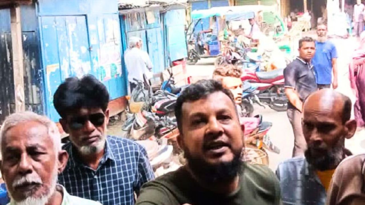 গাইবান্ধা সাব-রেজিস্ট্রি অফিসে হট্টগোল, দলিল লেখকদের কর্মবিরতি