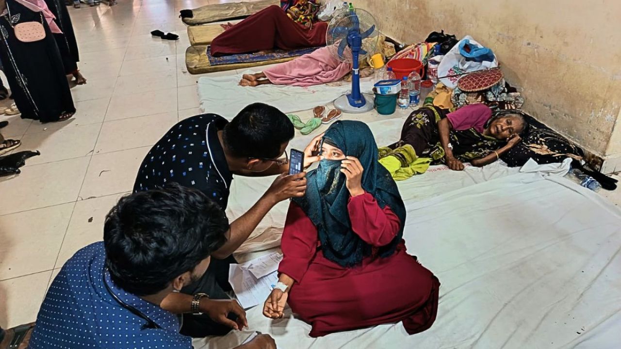 ফেনীতে আদালতকক্ষে বিষপান করলেন যৌতুক মামলার বাদী