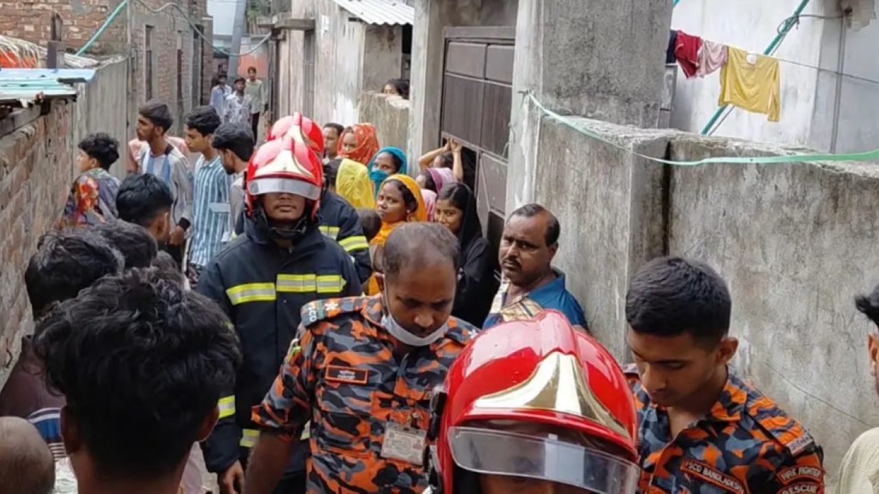 ফতুল্লায় ভয়াবহ বিস্ফোরণ, দগ্ধ ৪