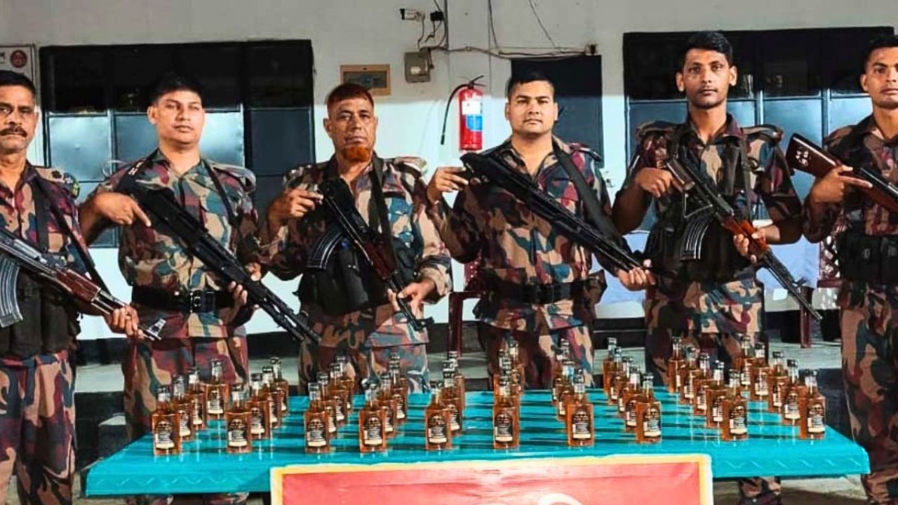 মহেশপুর সীমান্তে মাদকসহ অবৈধ পণ্য জব্দ, আটক ৩