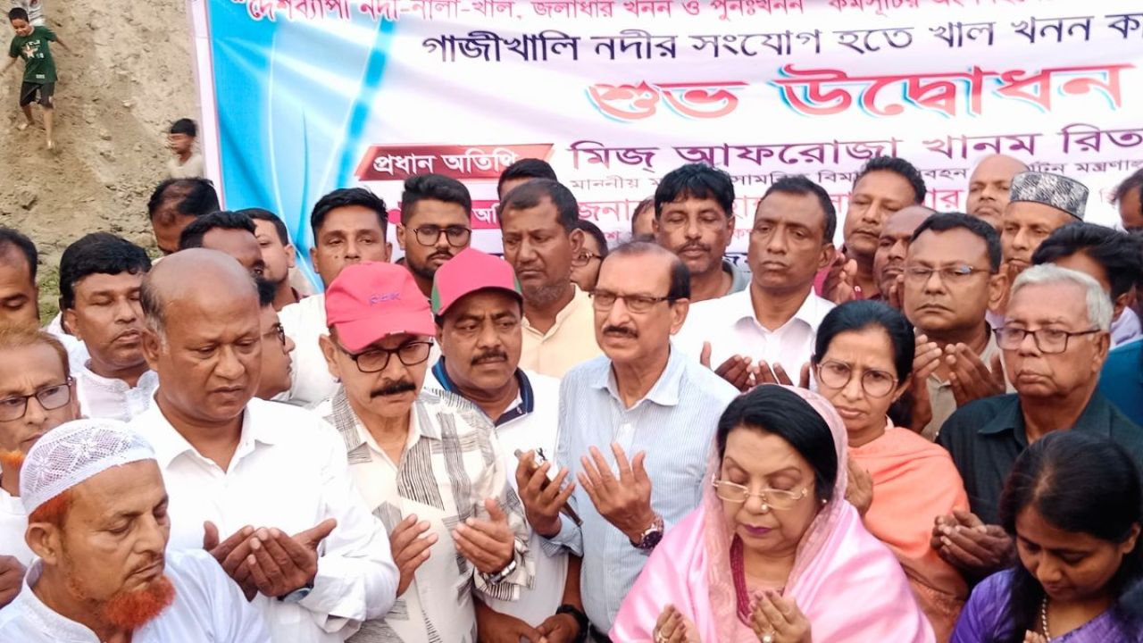 সাটুরিয়ায় ৭ কিলোমিটার খাল খনন শুরু