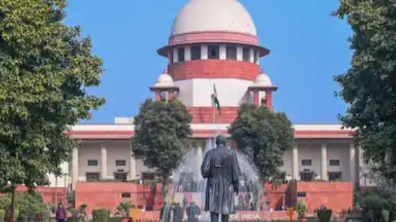 পশ্চিমবঙ্গে এসআইআর, ভোটার তালিকা নিয়ে শীর্ষ আদালতে বিতর্ক