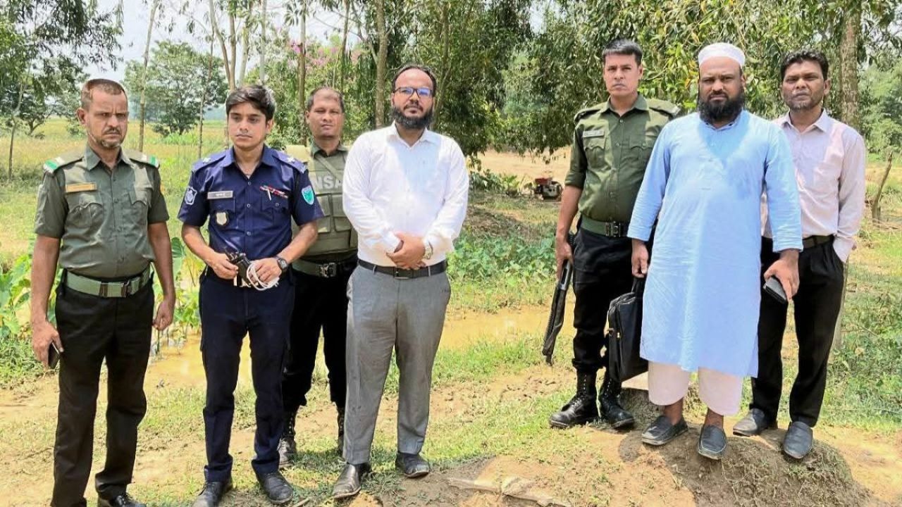 বালু উত্তোলন বন্ধে প্রশাসনের সাঁড়াশি অভিযান