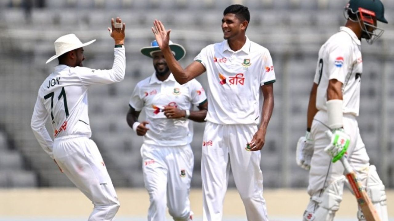 নাহিদের ঝড়ে পাকিস্তানের স্বপ্নভঙ্গ