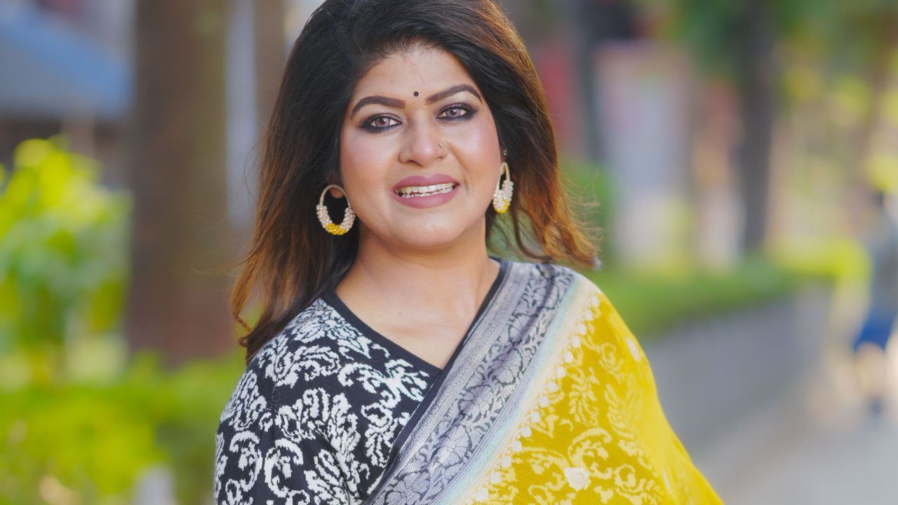 ‘এই মেঘলা দিনে’ প্রকাশ করলেন মিমি আলাউদ্দিন
