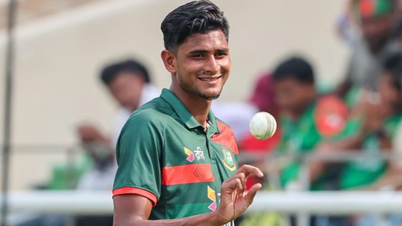মিরাজের পর আইসিসির সেরার স্বীকৃতি নাহিদ রানার