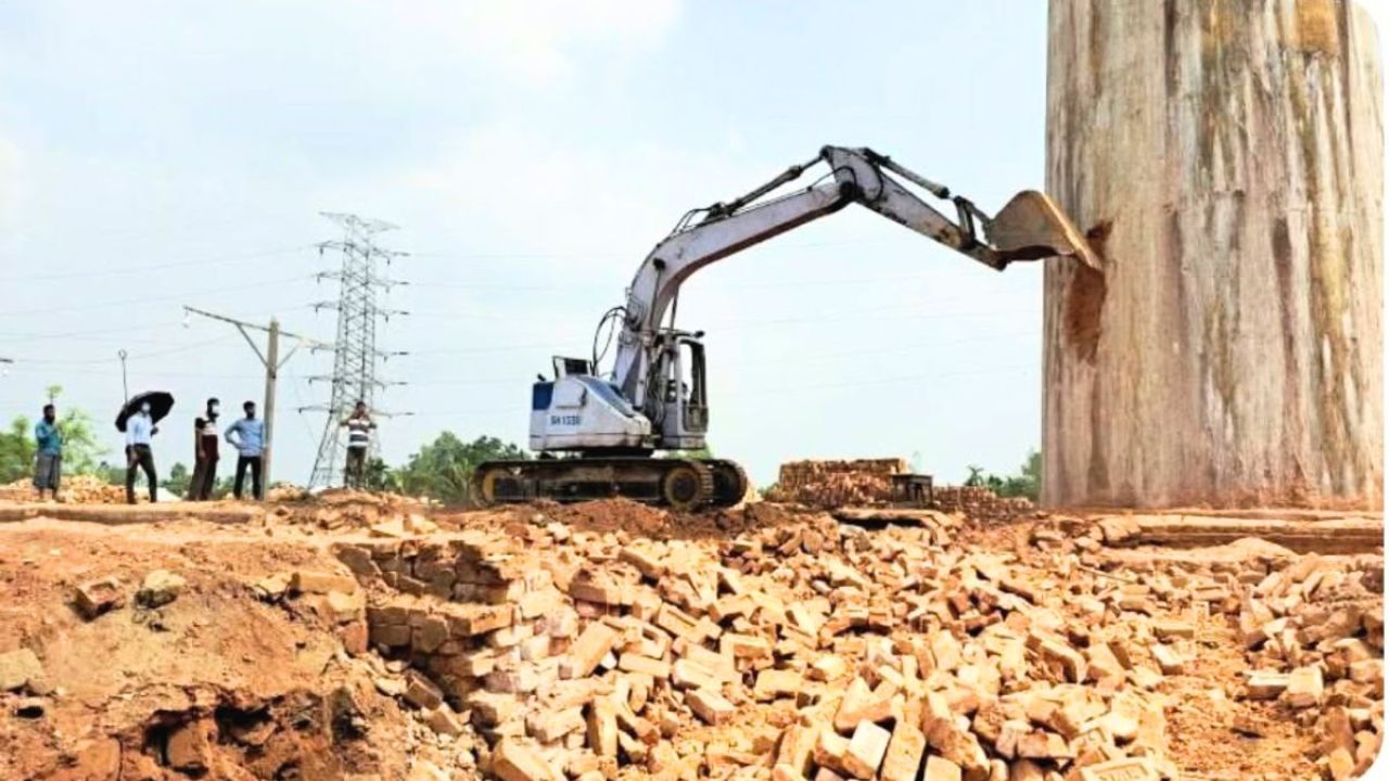 জামালপুরে ইটভাটার চিমনি গুঁড়িয়ে দিল প্রশাসন