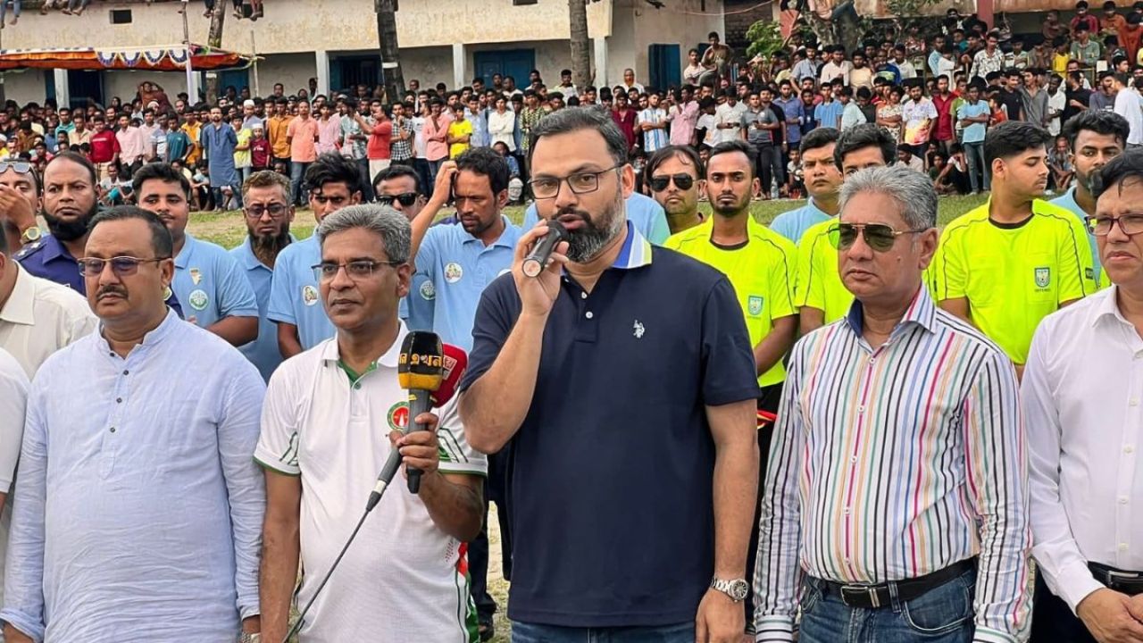 গফরগাঁওয়ে কোকো স্মৃতি ফুটবলের ফাইনাল অনুষ্ঠিত