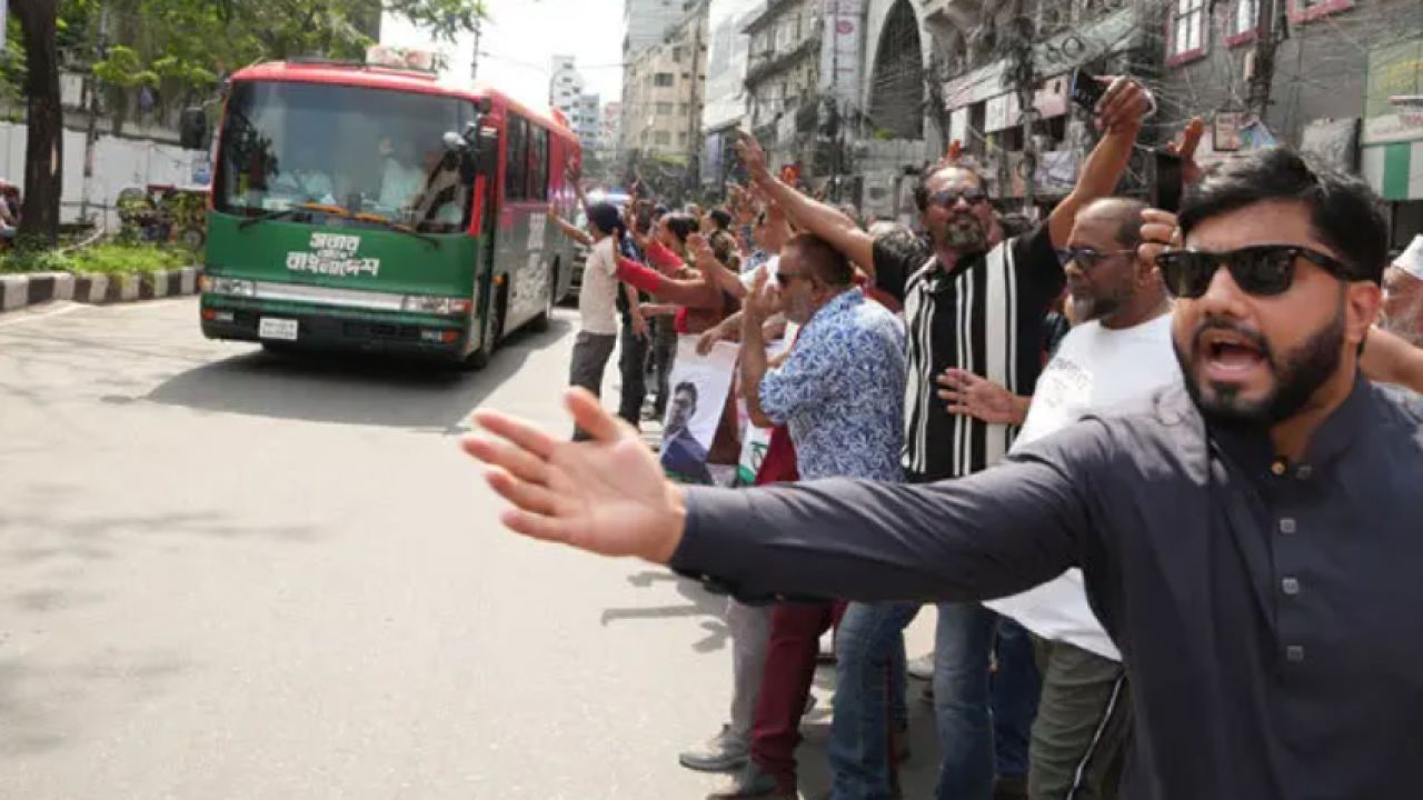 টিকাটুলিতে তারেক রহমানকে ইশরাকের অভ্যর্থনা