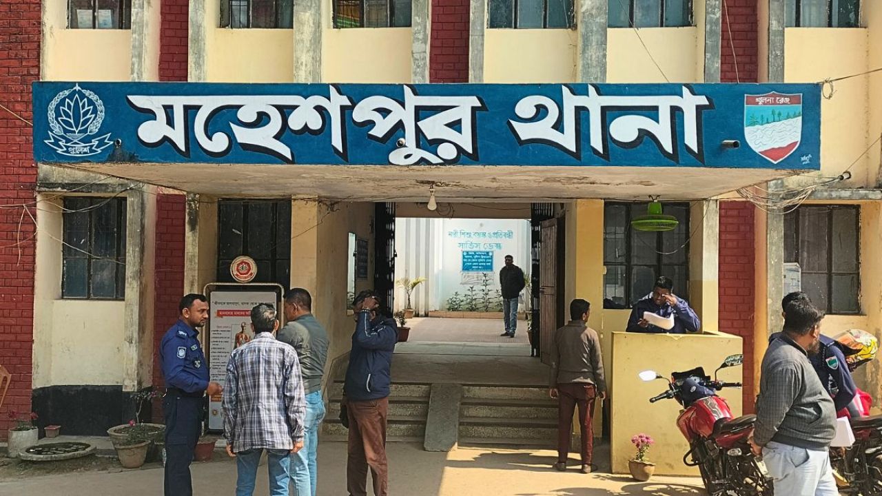 মহেশপুরে মোটরসাইকেল নিয়ন্ত্রণ হারিয়ে যুবক নিহত