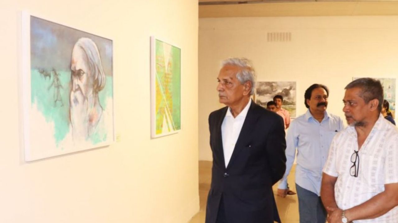 শিল্পকলায় চলছে ‘রবির চিত্র, চিত্রের রবী’ প্রদর্শনী