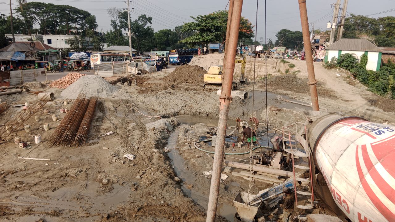 সাটুরিয়ায় শুকনো জমিতে কোটি টাকার সেতু 