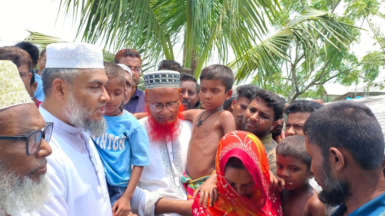 সুন্দরবনে জেলে হত্যাকারীর শাস্তির আশ্বাস দিলেন বন প্রতিমন্ত্রী, তদন্ত কমিটি গঠন 