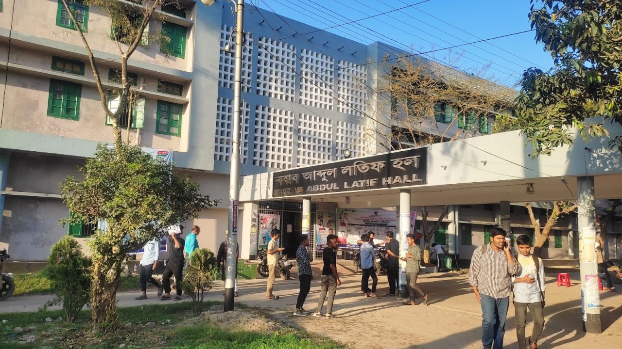 &lsquo;আপনি তো আর বেশিদিন নাই স্যার&rsquo;