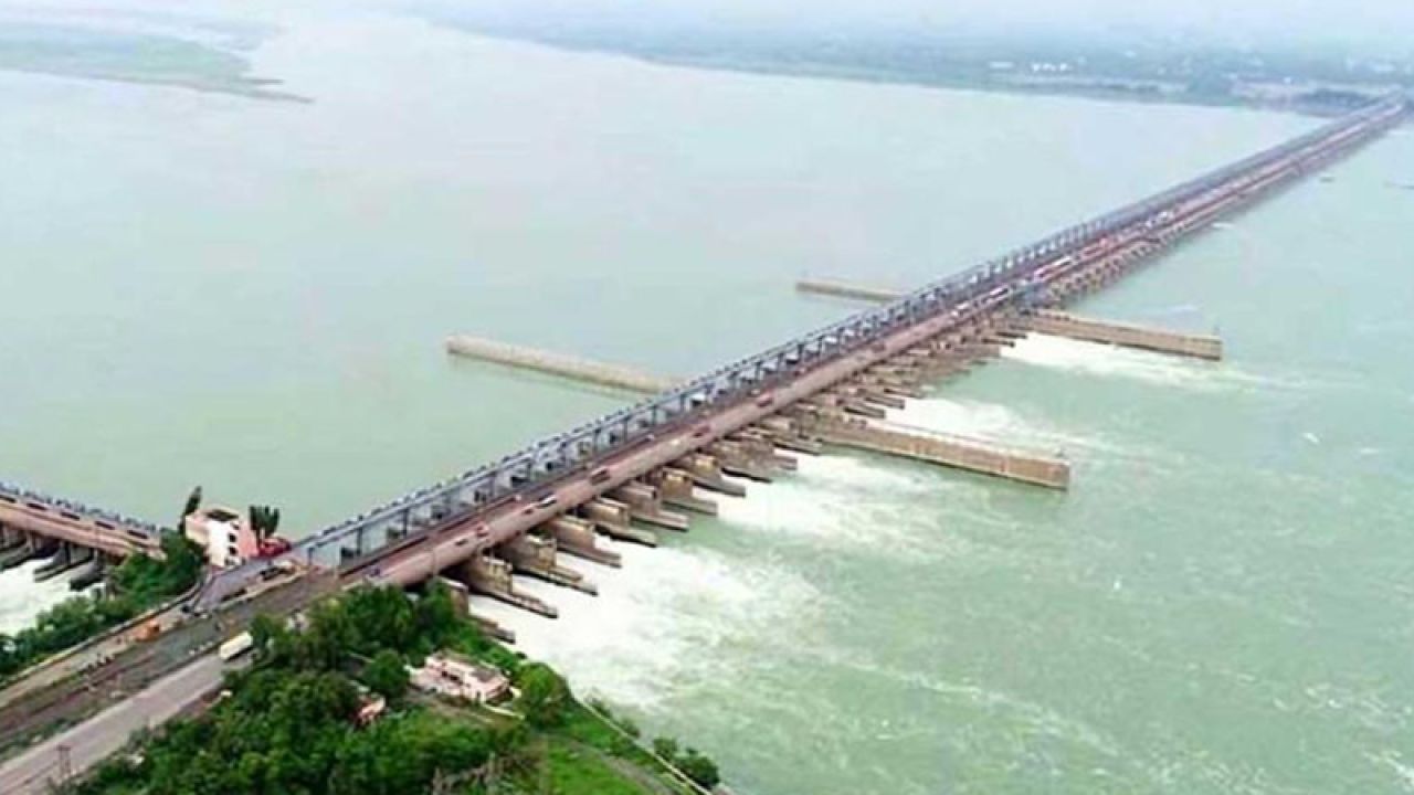 ফারাক্কা বাঁধ পরিদর্শনে ভারতে যাচ্ছে বাংলাদেশ প্রতিনিধিদল, হবে যৌথ বৈঠক