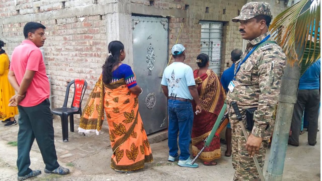 পশ্চিমবঙ্গ পুননির্বাচন: শুরুতেই ২০ শতাংশ ভোট, মাঠে নেই তৃণমূল 