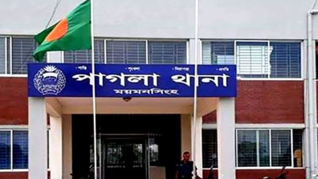 গাছে বাঁধা অবস্থায় যুবকের দ্বিখণ্ডিত লাশ উদ্ধার