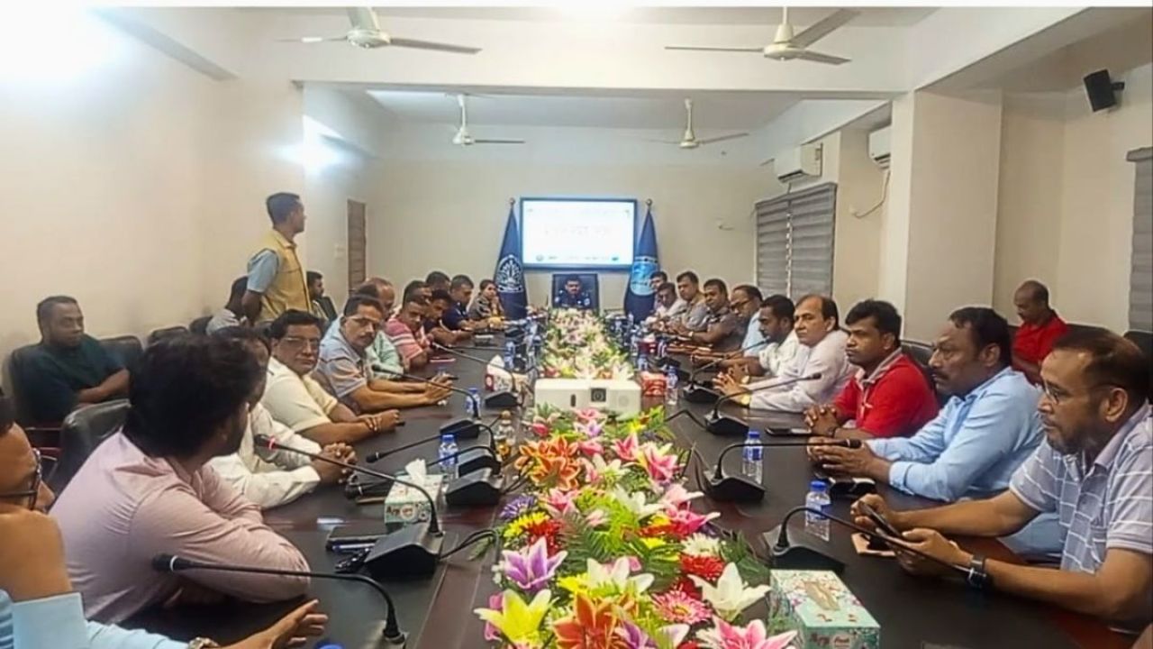 মহাসড়কে শৃঙ্খলা ফেরাতে কঠোর অবস্থানের ঘোষণা পুলিশের
