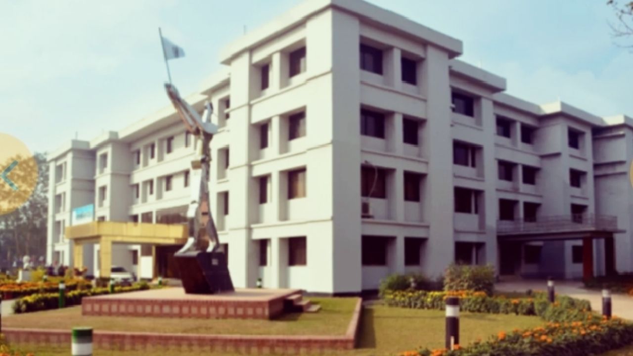 পবিপ্রবির ২২ শিক্ষক-কর্মকর্তার বিরুদ্ধে আদালতে মামলা