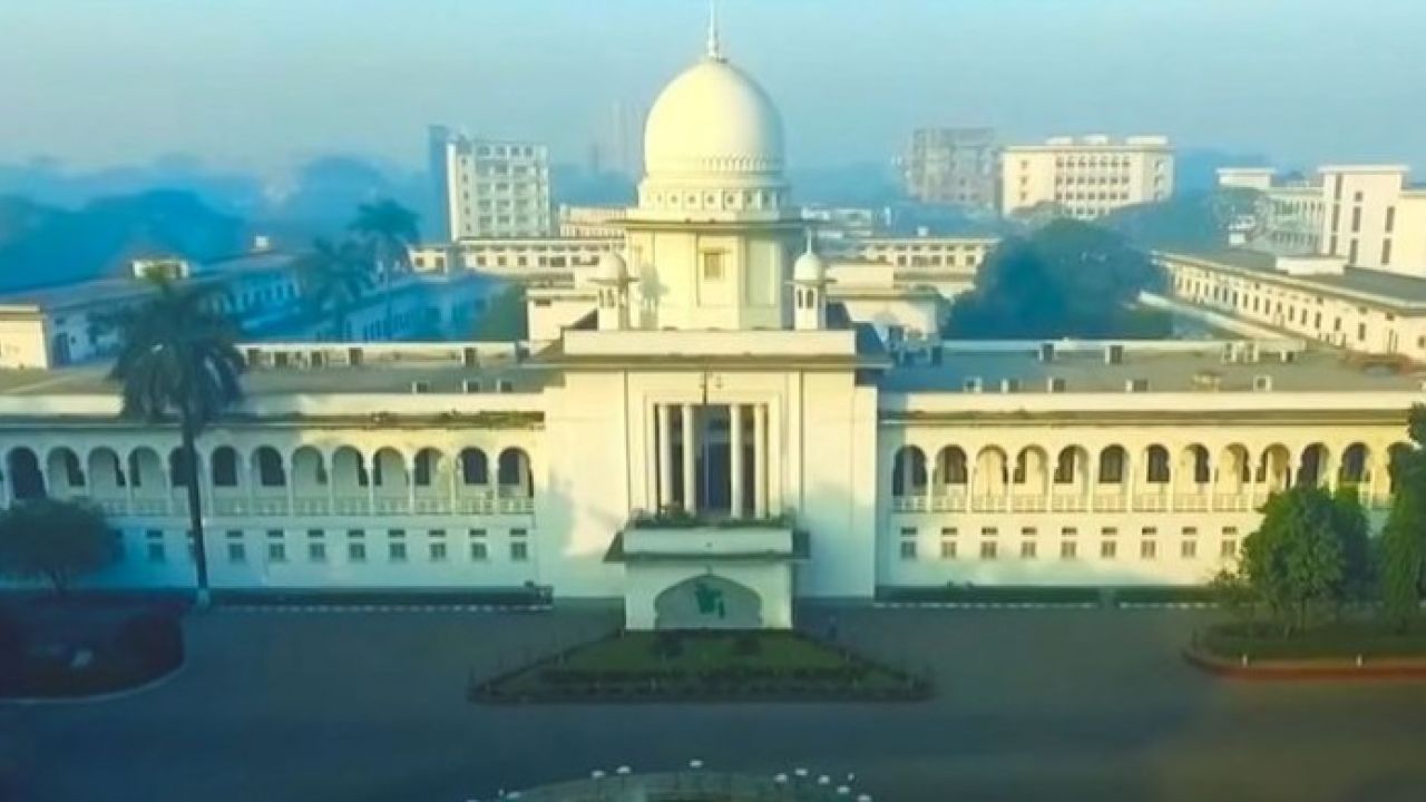 অভিযোগ অস্বীকার আইনজীবীর, ব্যবসায়ীকে নোটিস