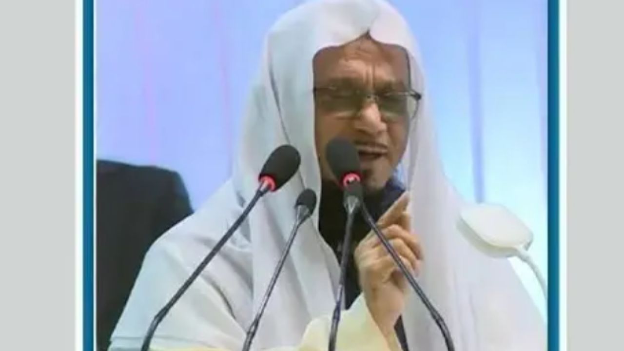 প্রথমবারের মতো ইসলামিক ফাউন্ডেশনের ডিজি হলেন এক আলেম